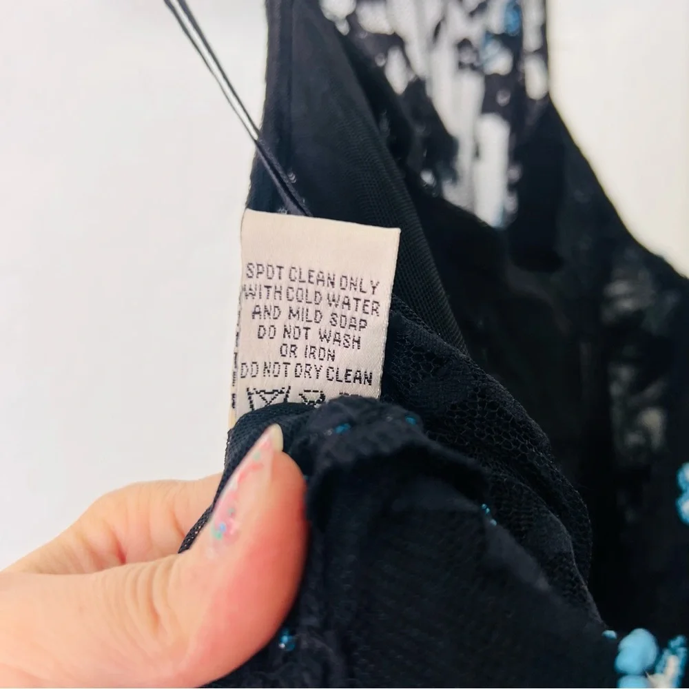 Vintage Cache Beaded Lace Halter Top 6 - Picture 13 of 13